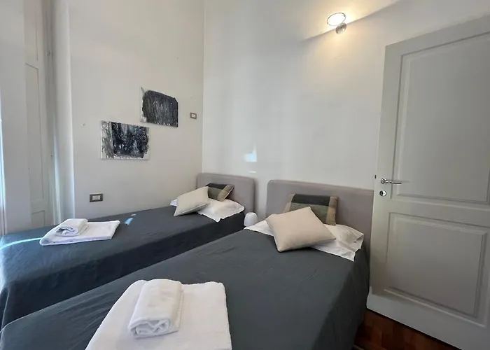 Cavour Levanto
